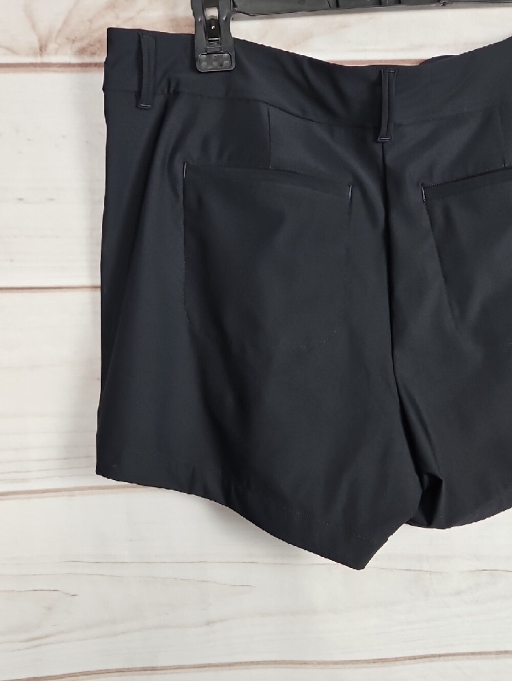 NWT SPANX Sunshine 4" Shorts in Very Black - Large - Picture 11 of 16